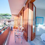 Mare, 2 Camere, 2 Bagni E Posto Auto, A 50 M Dal Mare! By Alfareal *