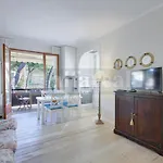 Apartmán Mare, 2 Camere, 2 Bagni E Posto Auto, A 50 M Dal Mare! By Alfareal