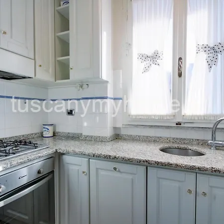 Apartment Mare, 2 Camere, 2 Bagni E Posto Auto, A 50 M Dal Mare! By Alfareal