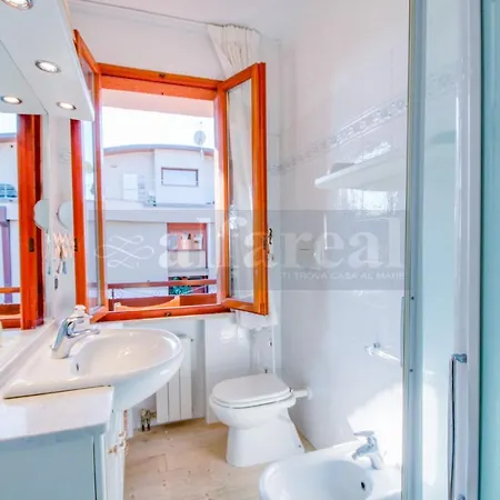 Apartment Mare, 2 Camere, 2 Bagni E Posto Auto, A 50 M Dal Mare! By Alfareal *