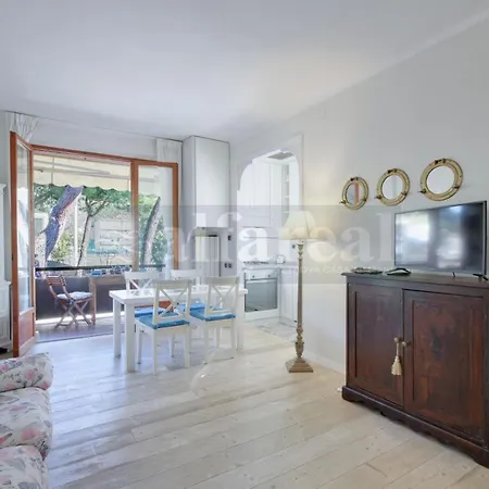 Apartment Mare, 2 Camere, 2 Bagni E Posto Auto, A 50 M Dal Mare! By Alfareal